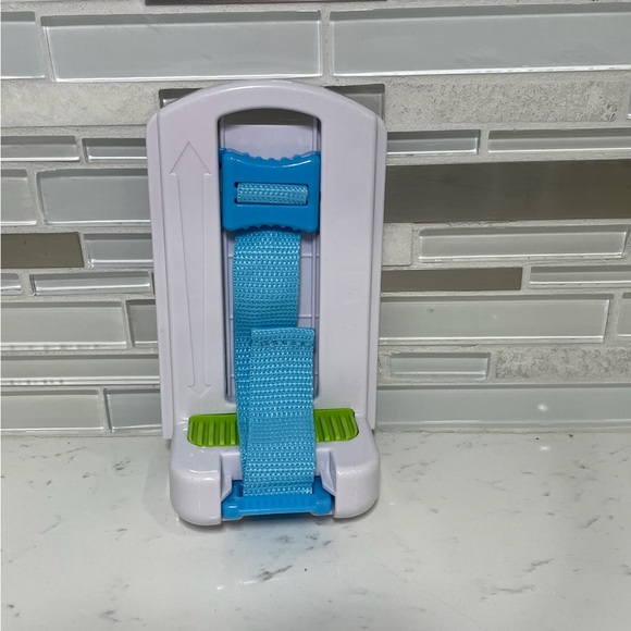 Baby Einstein Sea Dreams Soother Musical Crib Toy and Sound Machine - Picture 5 of 5